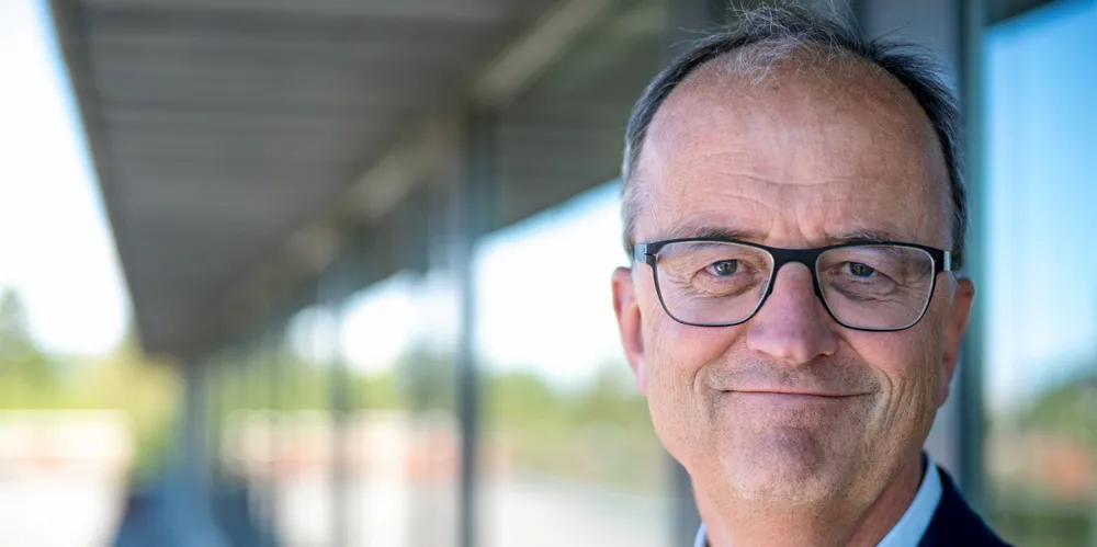 Konsernsjef Eimund Nygaard registrerer et fall i omsetningen på 16 prosent fra første halvår i fjor, da prisene var langt høyere enn i år.