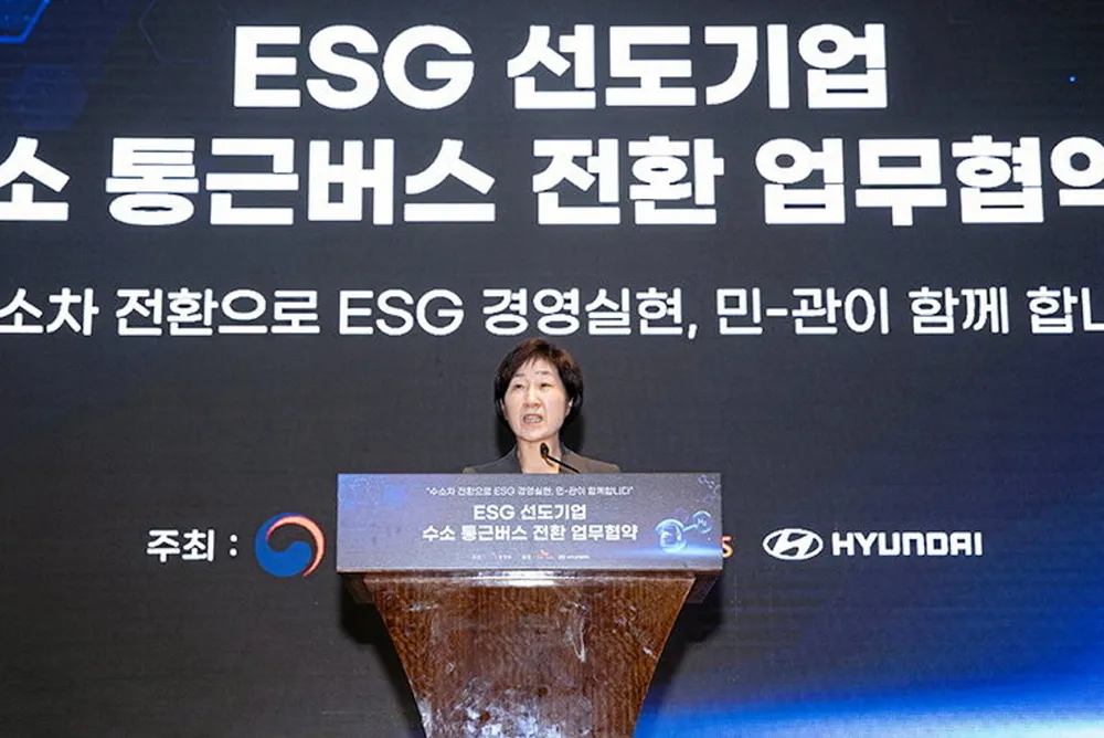South Korean environment minister Han Hwa-jin speaking at the hydrogen commuter bus business agreement ceremony in Seoul on Thursday.