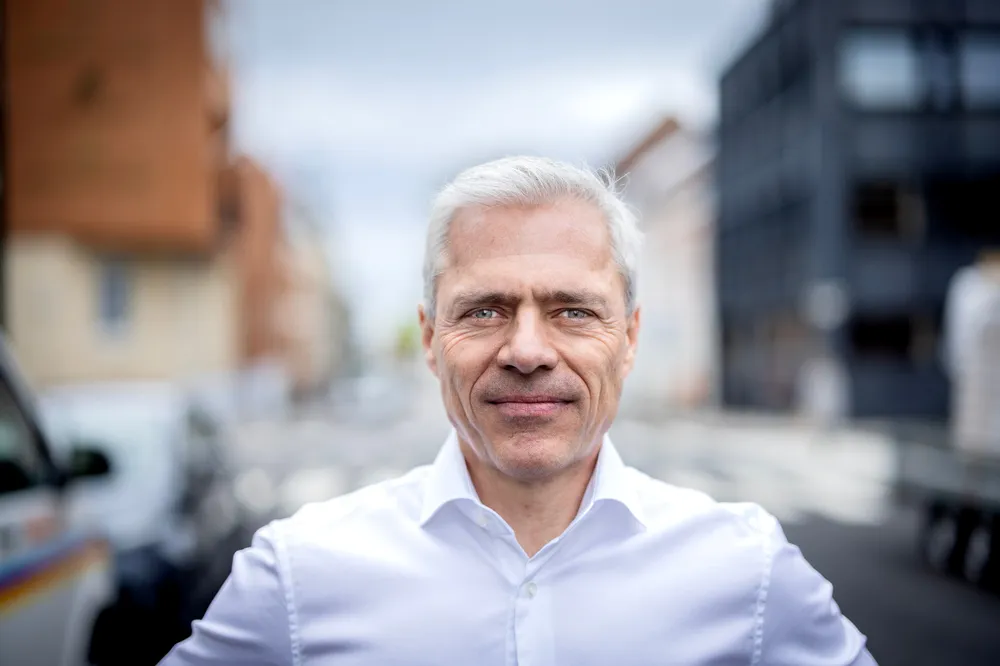 – Det som skjer nå, med alle som flytter ut, er farlig for vekstkraften i Norge på lang sikt, sier Dag Rasmussen i Rasmussengruppen i Kristiansand.