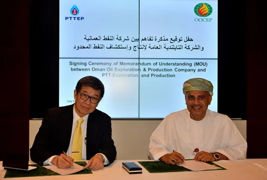 Memorandum of understanding: Oman Oil Company CEO Isam Al Zadjali and PTTEP CEO Somporn Vongvuthipornchai