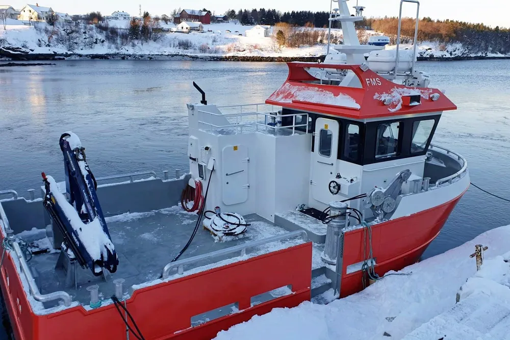 Folla Maritime Service har levert fartøy og tjenester til havbruksnæringa i mer enn 30 år. Her er en Follawork 35 Electric.
