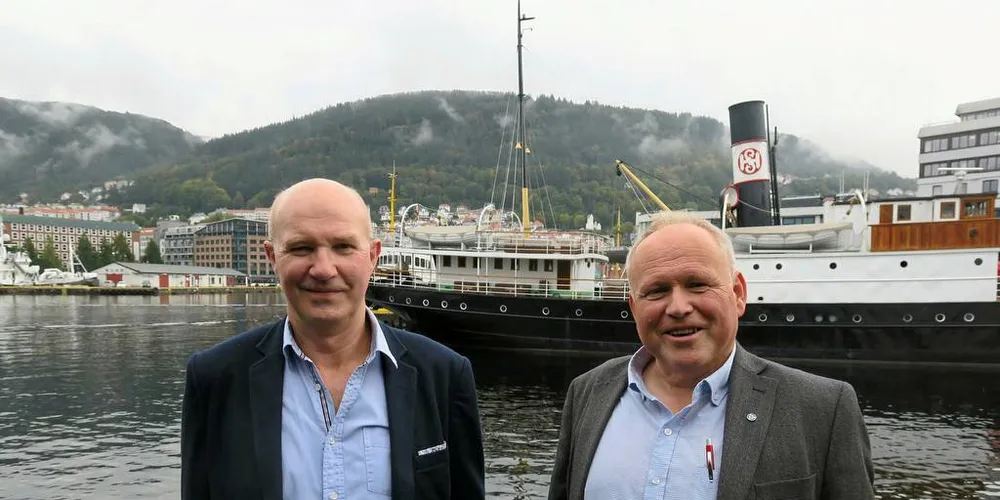 BLIR HØRT: Fiskebåtrederne Helge Vikshåland (t.v.) og Valter Rasmussen, mener samarbeidet med oljenæringen kunne vært bedre.Foto: Kjersti Sandvik