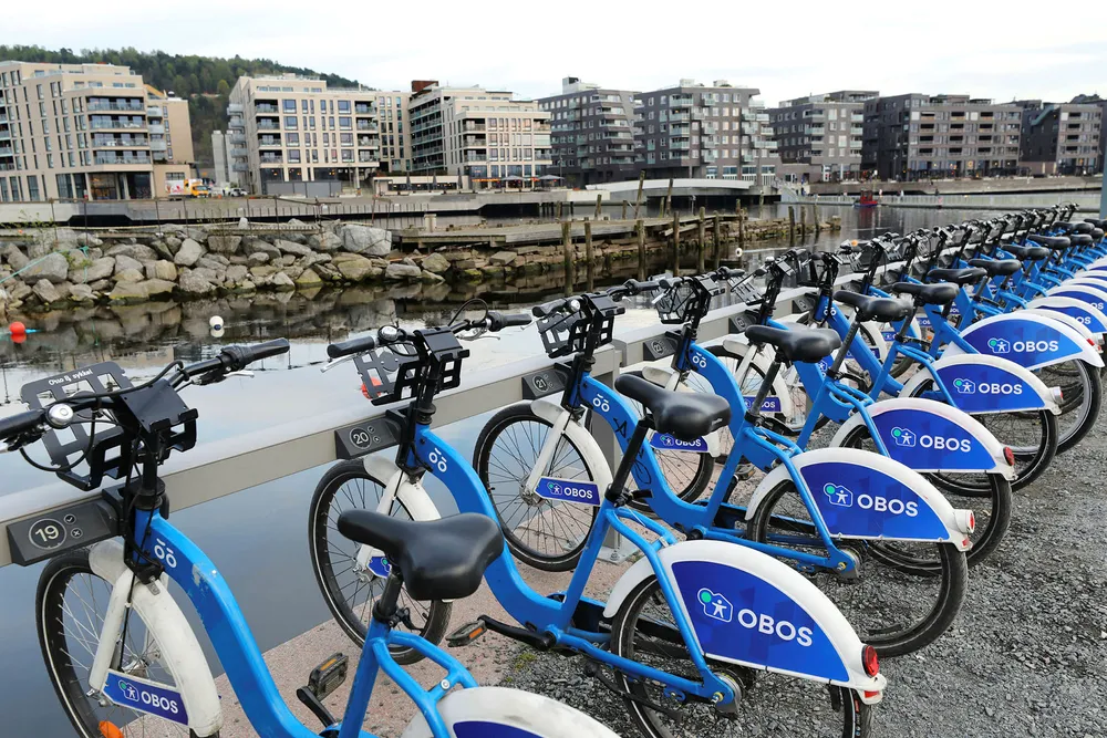 ​ 100.000 mennesker har syklet nesten tre millioner sykkelturer i år. Bysykkelen er ett av flere viktige bidrag til å redusere den alvorlige luftforurensningen i Oslo.