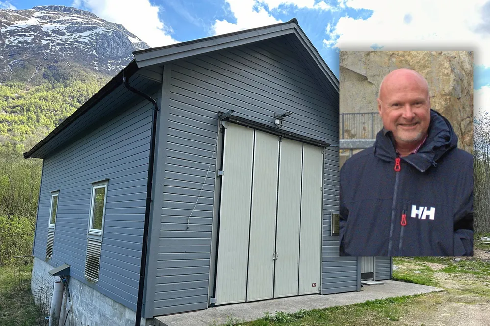 . Hjelle kraftverk og Carl-Fredrik Lehland.