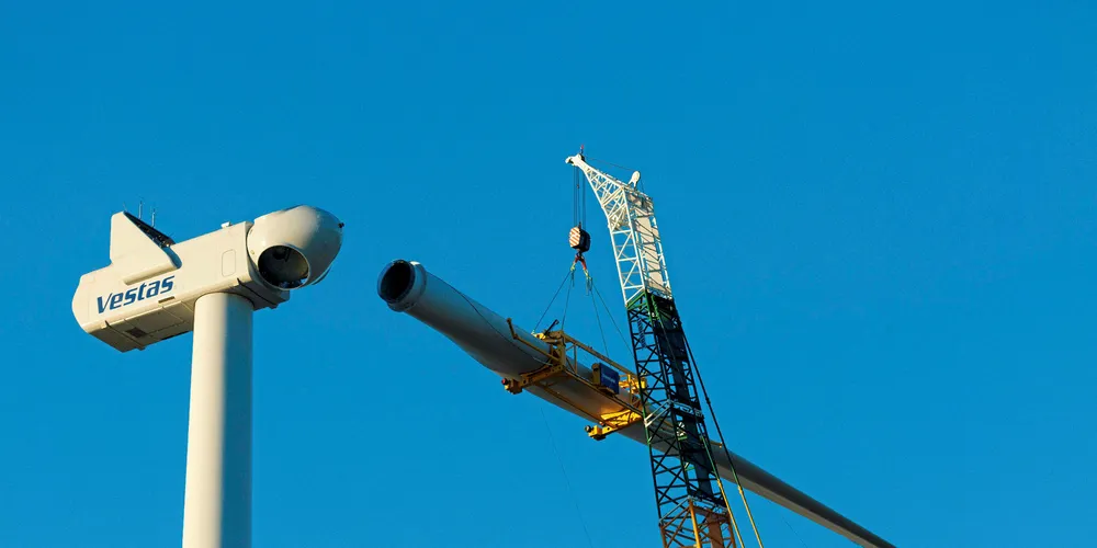 Blade installation at a Vestas V136.