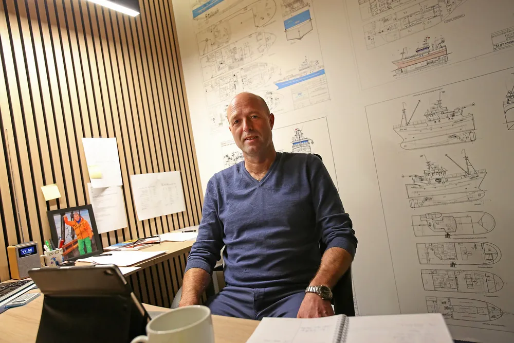 Reder Tor Gunnar Kransvik har varslet søksmål mot staten for tap av snøkrabbetillatelse og fagstinntekter, og krav om nytildeling av snøkrabbetillatelse.