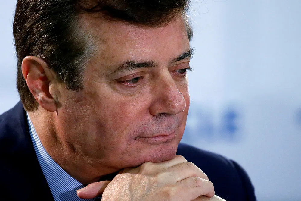 Paul Manaforts advokat skal ha oppdatert Donald Trumps advokat om opplysninger Manafort delte med spesialetterforsker Robert Mueller.