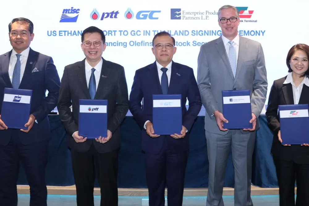 Signing ceremony for MISC's TCP for two VLECs with Thailand's PTT.