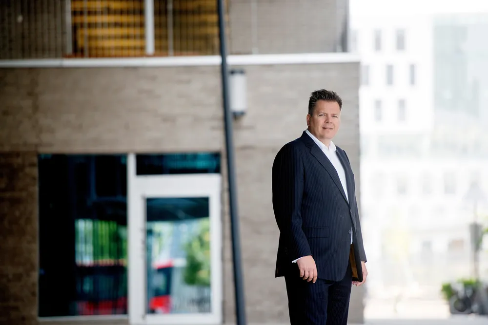 Porteføljeforvalter Torje Gundersen i DNB Asset Management har overvekt av finans, industri, materialer og syklisk konsum i sine porteføljer.