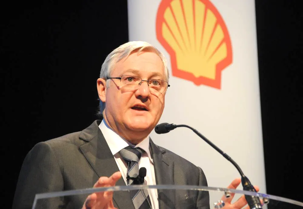 Regulate: Shell CEO Peter Voser says industry should insist on stronger regulations
