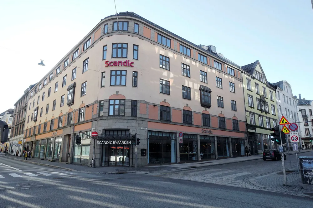 Det lønner seg å holde tungen rett i munnen: Da Scandic rettet feilen i kontantstøttesøknaden, fikk hotellkjeden 46 millioner kroner ekstra.