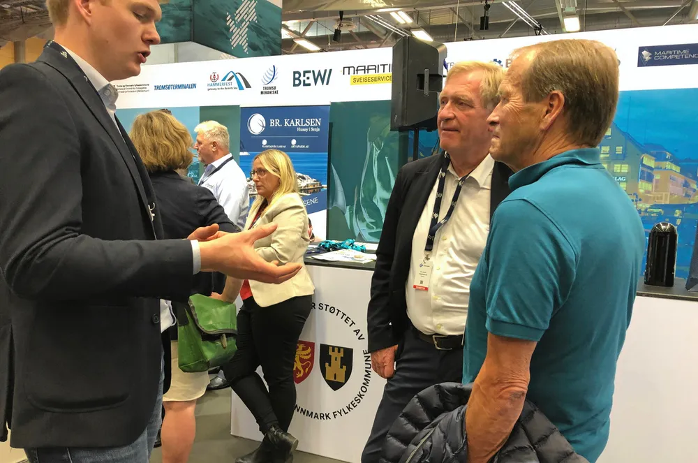 Erik Ianssen lanserte Stakeholders rapport på CO2- og drivstofforbruk for et lydhørt publikum under Nor-Fishing-messen. Nå starter for alvor arbeidet med å produsere hydrogen i Zerokyst-samarbeidet.