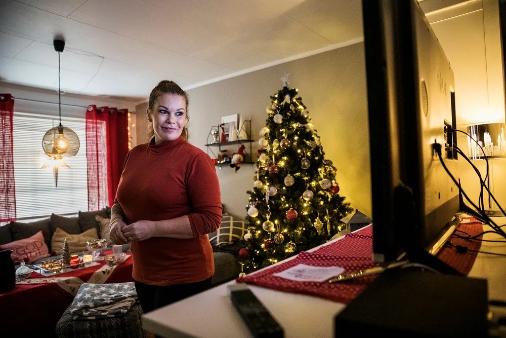 Jeanette Angelique Strandenæs setter pris på muligheten til å velge tv-leverandør uavhengig av hvem som kobler rekkehuset til nettet.