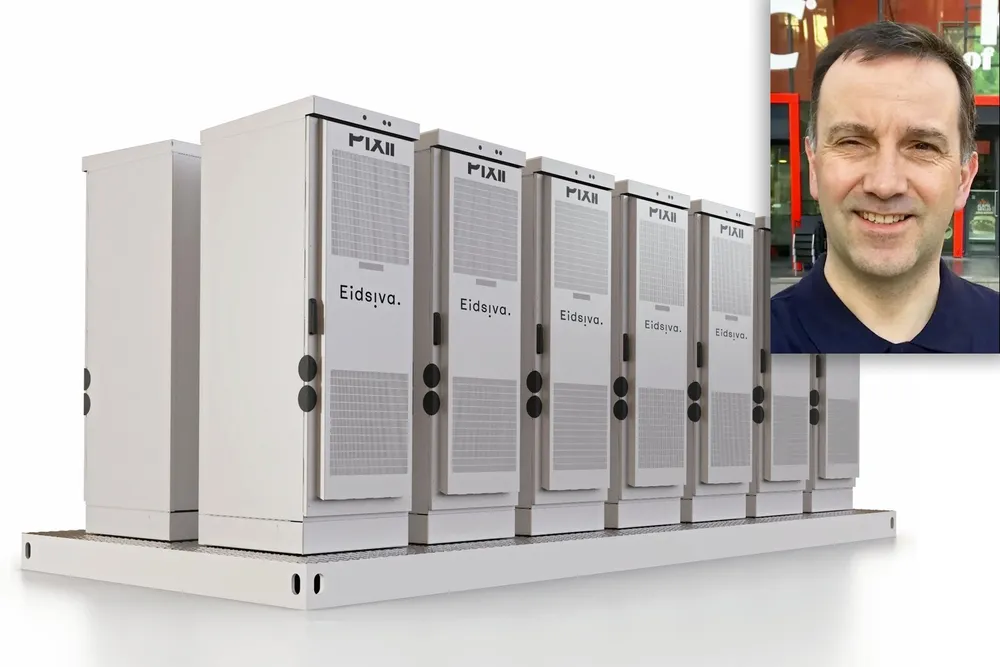 – Batterier er ikke en del av oppgaveparameterne våre. Dette medfører at vi i mindre grad vurderer batteri som alternativ til tradisjonelle løsninger. Vi kjøper heller tjenester fra tredjepartsaktører, sier Trond Rikard Olsen, forsknings- og utviklingssjef i Tensio. Bildet viser batterier i Tensios nett i Lierne, der innleie av store batterier fra Eidsiva ble testet som alternativ til å oppgradere nettet.