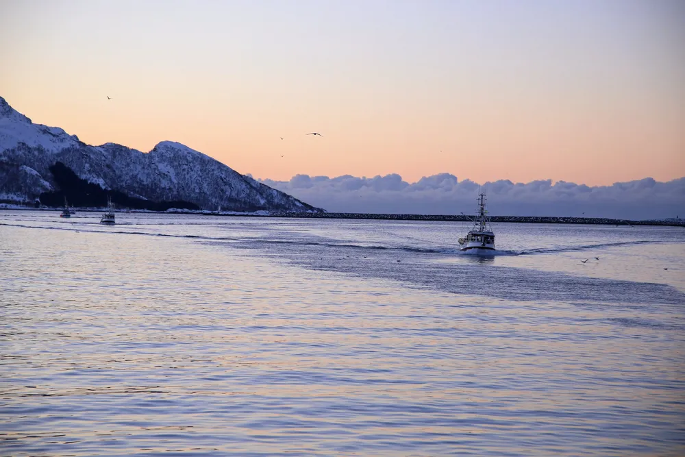 Hvor ofte står vi ikke opp om morgenen til nyheten om at det har skjedd en ulykke på havet, skriver Henry Ingilæ.