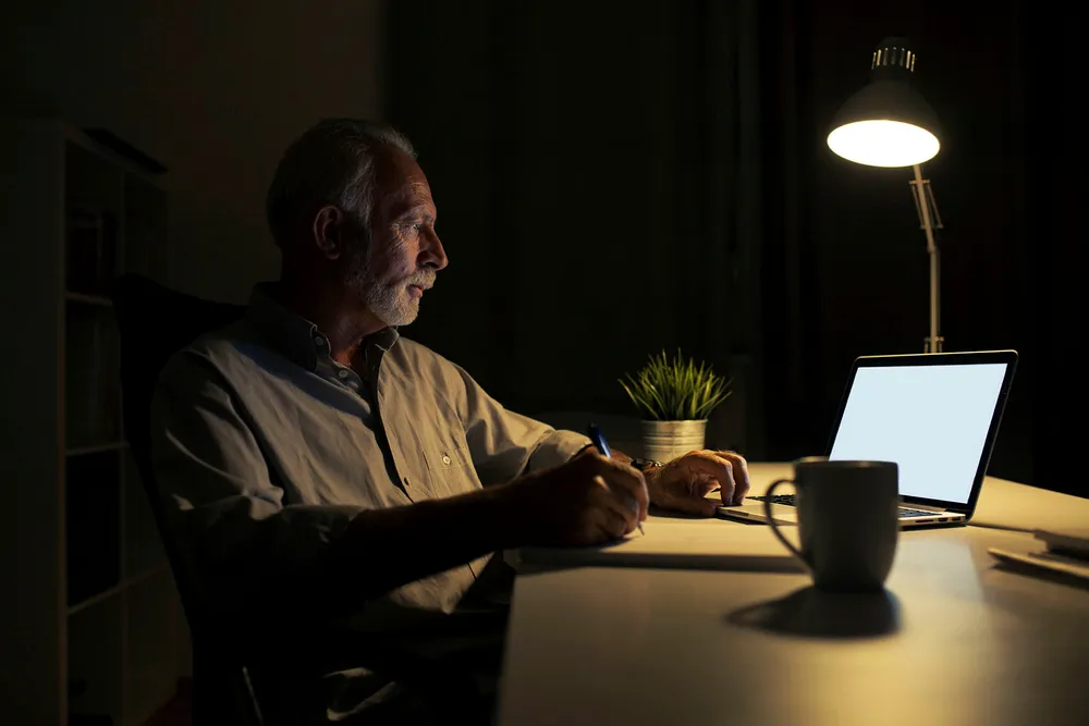 Noen ansatte ønsker å dele opp arbeidsdagen fremfor innenfor en vanlig 7,5 timers økt på dagtid.