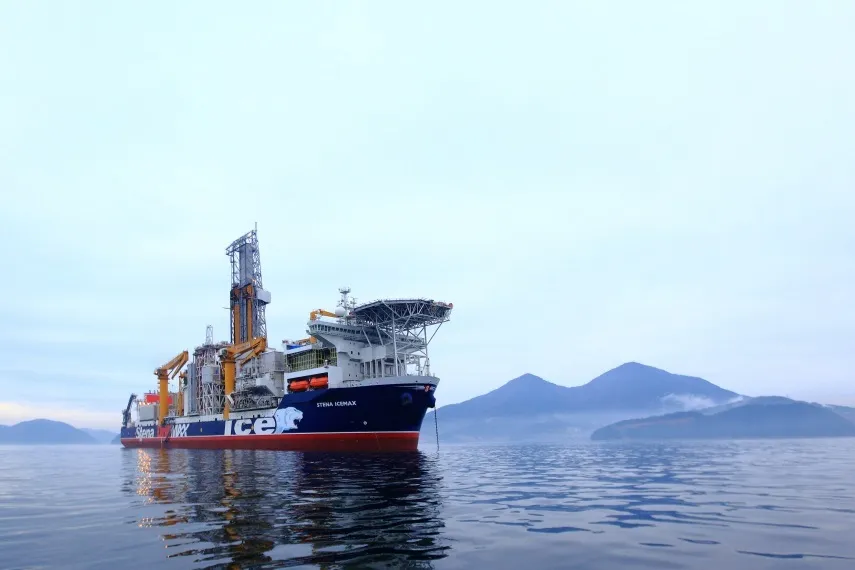 En route: drillship Stena IceMax mobilising to Nova Scotia