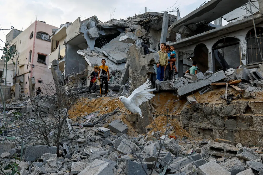 Hvilke diskusjoner pågår internt i ledergruppene og kommunikasjonsavdelingene nå? Er den enorme humanitære krisen i det hele tatt et tema? spør artikkelforfatteren. Her fra Khan Younis i Gaza.