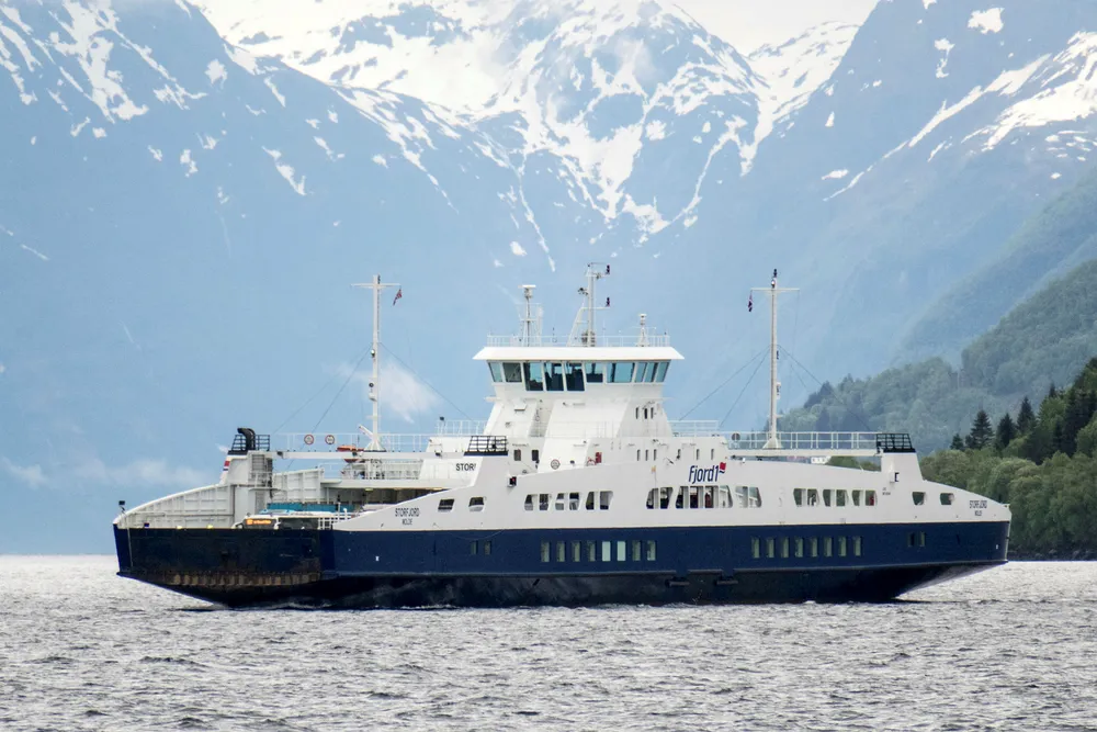 Solavågen 20170526.Fergen MF Storfjord på sambandet Festøya - Solavågen på E39 i Møre og Romsdal.Foto: Paul Kleiven / NTB scanpix