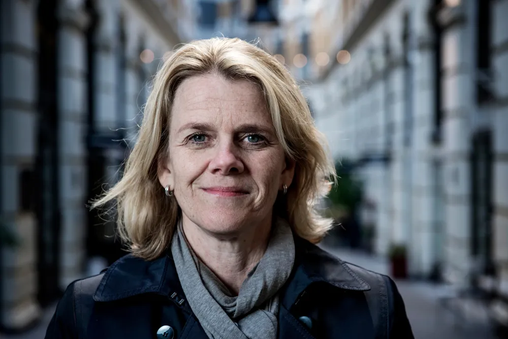BI-professor Hilde C. Bjørnland mener de nye sanksjonene vil sende rubelen i fritt fall.