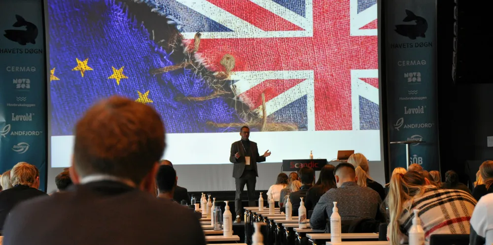 Administrerende direktør Geir Ove Ystmark i Sjømat Norge holder foredrag om brexit.