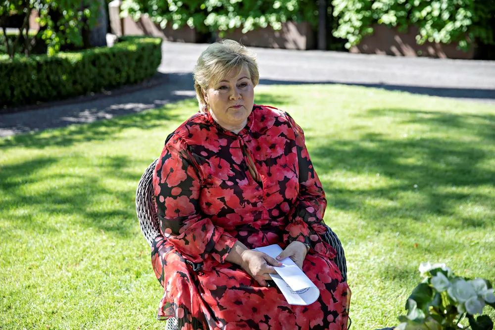 Fremover må statsminister Erna Solberg finne frem kalkulatoren litt oftere.