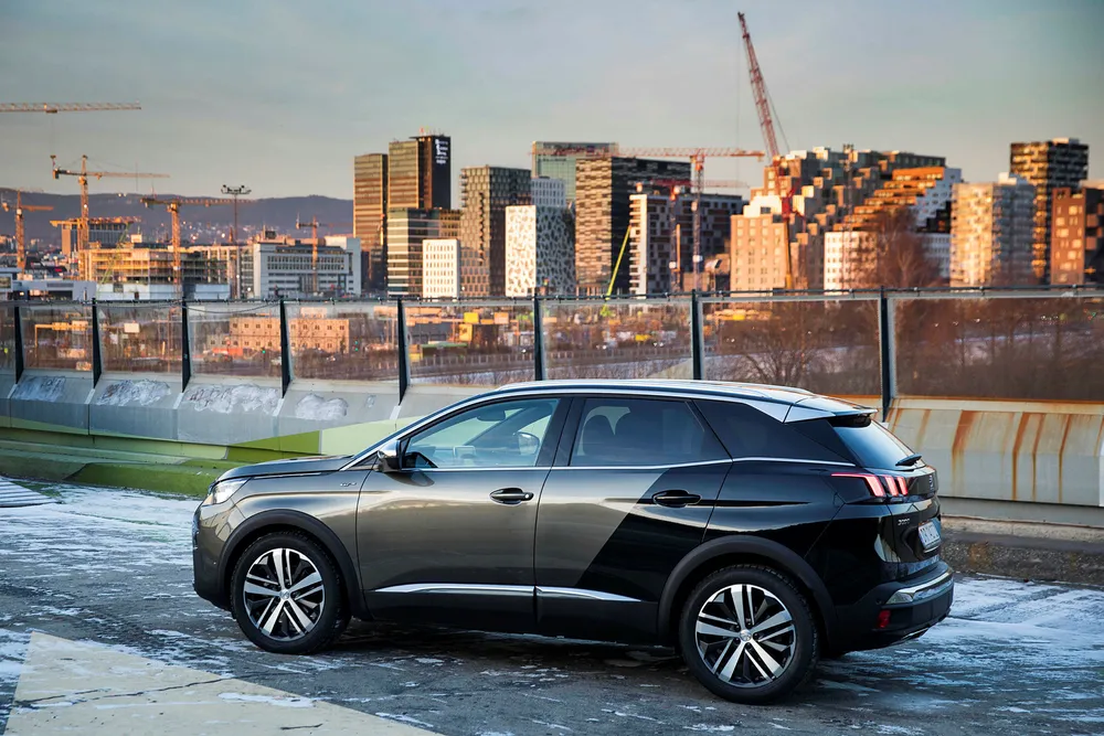 Nye Peugeot 3008 har mer preg av å være en suv. Foto: Gunnar Lier