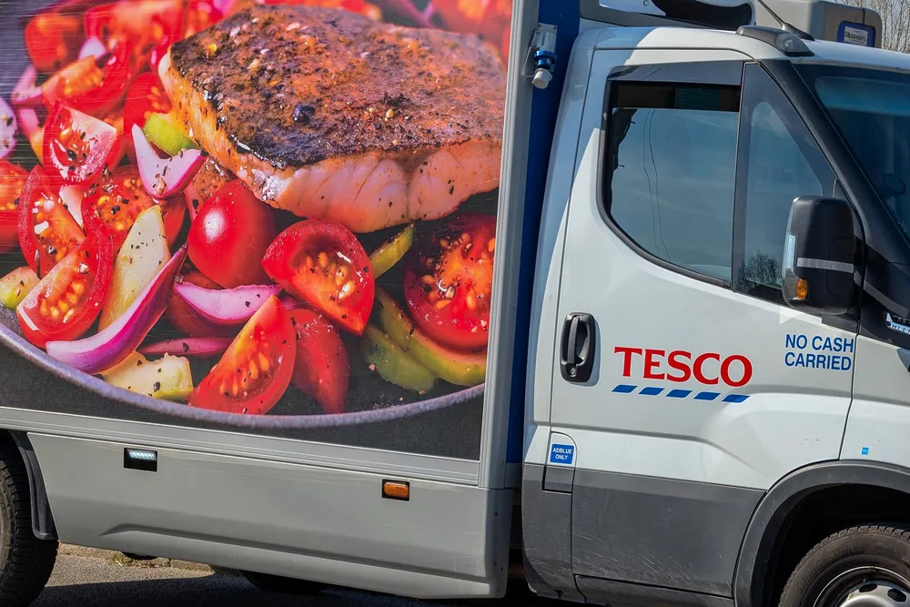 Major UK supermarket chains have suspended purchases from a Mowi salmon farm.