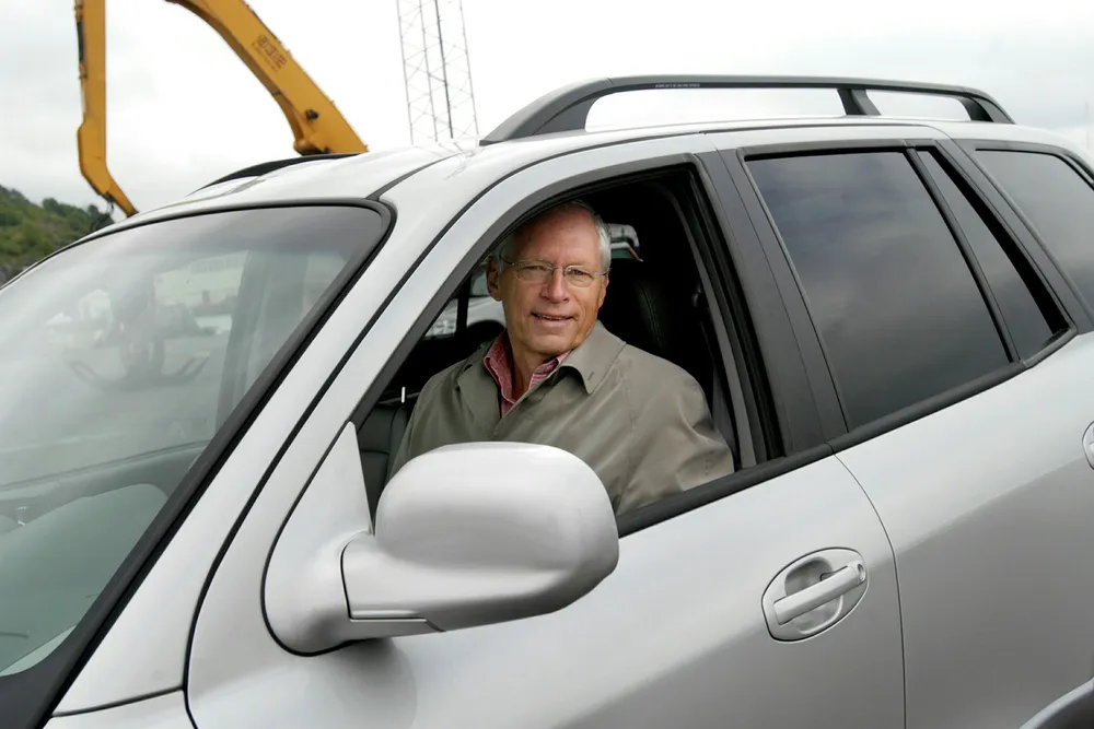 – Det er vel primært to aksjer vi har hatt en kjedelig historie med, Norwegian og Ice, sier daglig leder Tom Kolberg i familieselskapet Kolberg Motors. Bildet er fra 2004.
