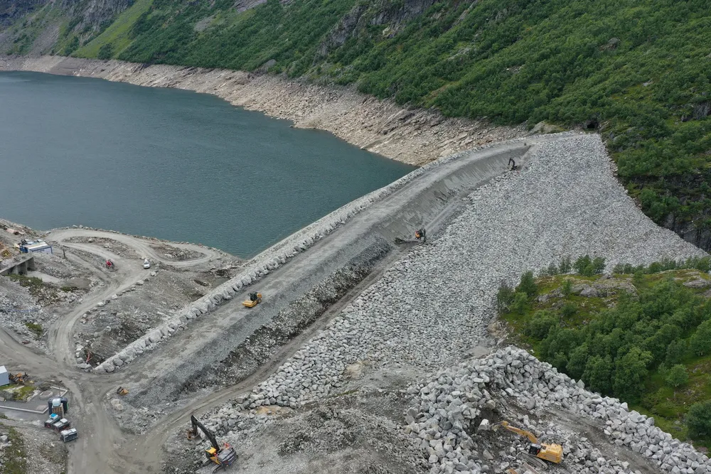 Dam Viddalsvatn er en del av Aurlandsutbyggingen som ble gjennomført på starten av 70-tallet.