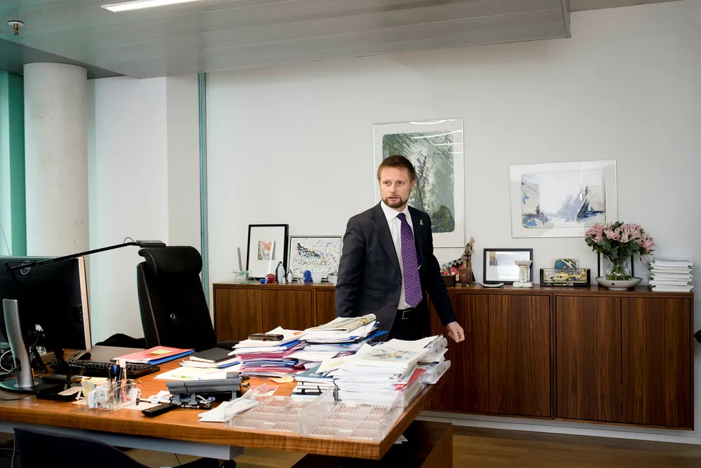 Helseminister Bent Høie er fornøyd med forklaringen til OUS angående bruken av midlertidige leger. Foto: Skjalg Bøhmer Vold