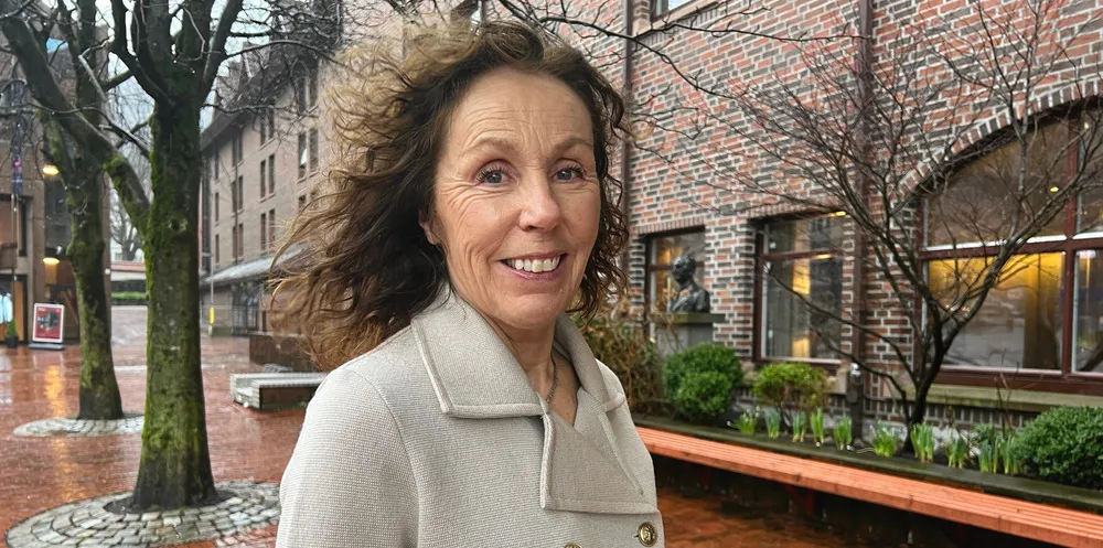Kristin Melsnes er administrerende direktør i Solgrid, som er solselskapet til Akershus Energi og Østfold Energi. Melsnes har over 30 års erfaring fra kraftbransjen. Nå vil hun bruke 10 milliarder på å bygge ut bakkemonterte solkraftverk fram mot 2030.