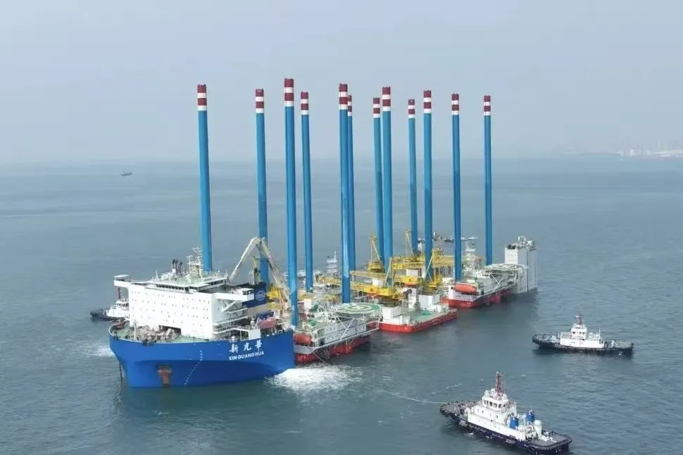 The Jana liftboats en route to the Middle East.
