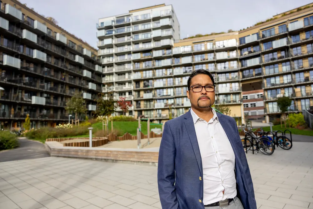 – Det virker som at regjeringen lukker øynene og håper det ikke blir så dyrt. Men dette kommer til å bli kjempedyrt, sier Obos-sjef Daniel Siraj om de nye byggekravene som er på trappene.