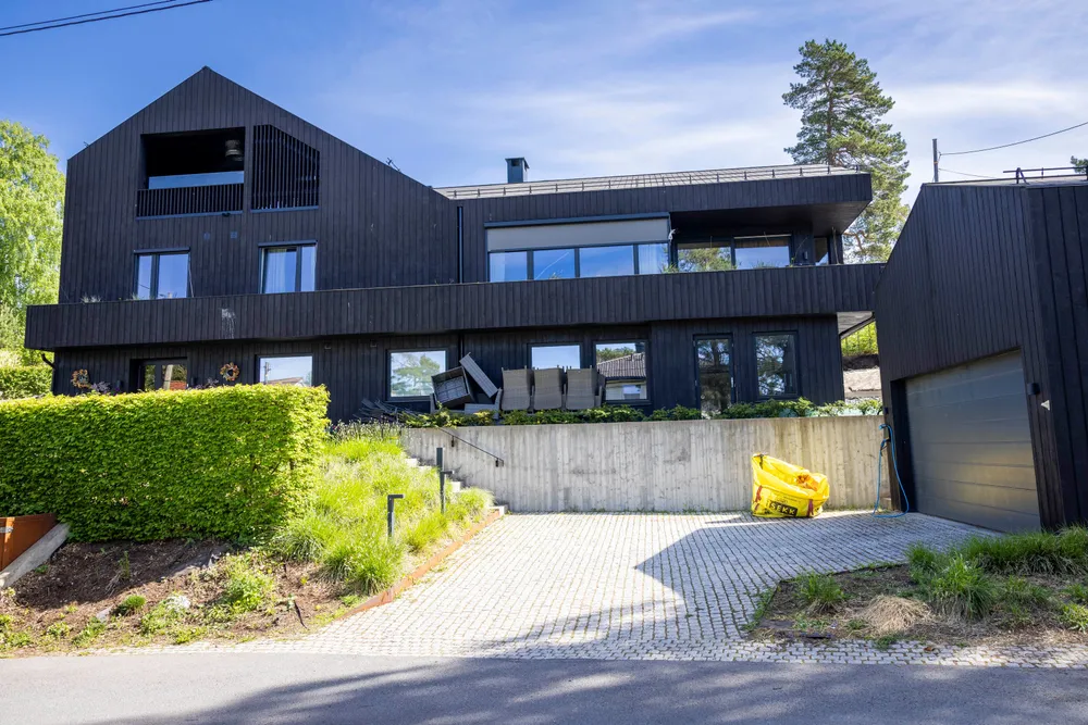 Det var dette huset på Nordstrand eiendomsinvestor Magnus Asp solgte til seg selv. Oslo tingrett mener prisen som ble satt var flere millioner kroner for høy.