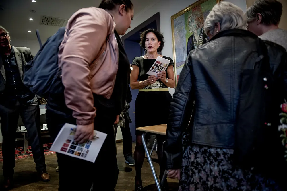 Forlagsdirektør for litteratur i Aschehoug Kari J. Spjeldnæs sier forlagets agenturvirksomhet åpner for å hjelpe forfattere fra andre forlag ut i verden. Foto: Gorm K. Gaare