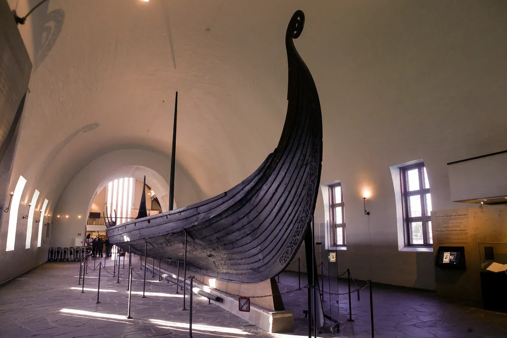 Vikingskipsmuseet blir likevel utvidet, men tilbudet til barn og unge skal kvistes.