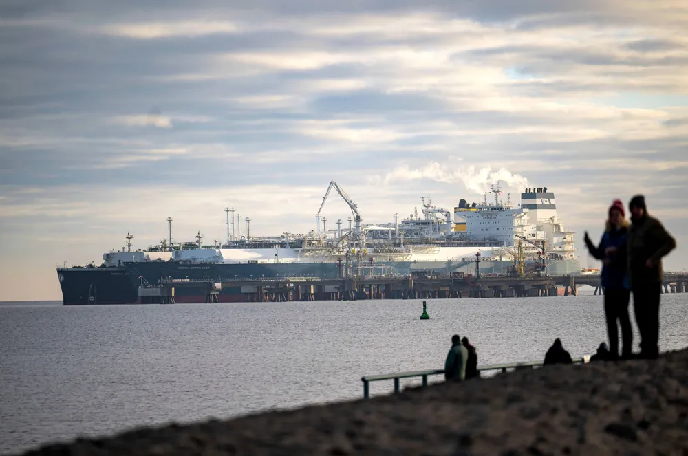 An LNG carrier (left) moored at the Hoegh Esperanza FSRU in Wilhelmshaven, Germany.