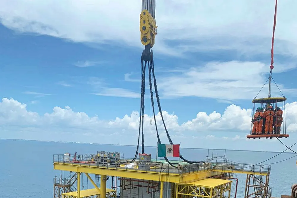 Priority: installation of Yaxche-C platform on a Pemex "prioirity" field, carried out by Heerema for a Cotemar-led consortium