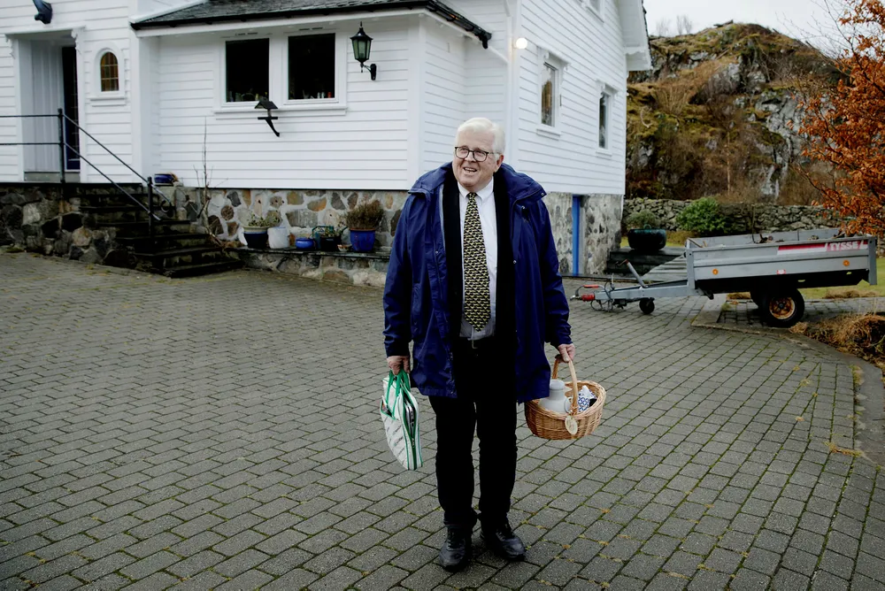 – Vi leter nå etter partnere og investorer både i Kina og i Norge. Vi er spesielt ute etter rike enker med mye penger, sier den pensjonerte kapteinen Hallvard Stenevik (72) som nå er i ferd med å slå seg opp som cruiseskipsreder. Foto: Paul S. Amundsen