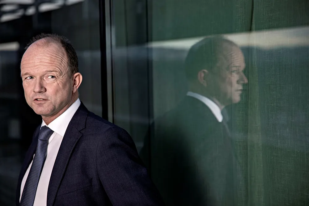 – Ap er presset til venstre i velferdsspørsmål. Det er skadelig, sier NHO-leder Ole Almlid.