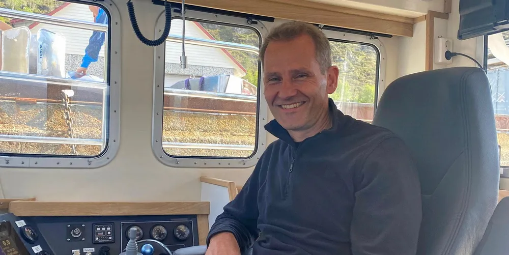 Sjarkfisker Tom-Erik Erikstad i Vadsø har fått overlevert første av i alt to nybygg fra Nor-Dan Marine.