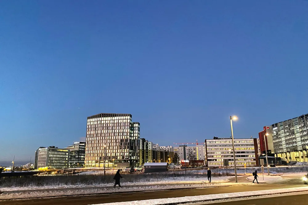 Norge ligger tirsdag på pristoppen i Europa, men likevel er strømmen betydelig billigere enn tidligere i måneden. Strømstøtten er derfor høyere enn strømprisen.