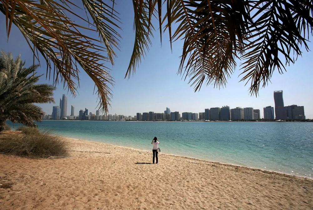 Depth of field: off Abu Dhabi