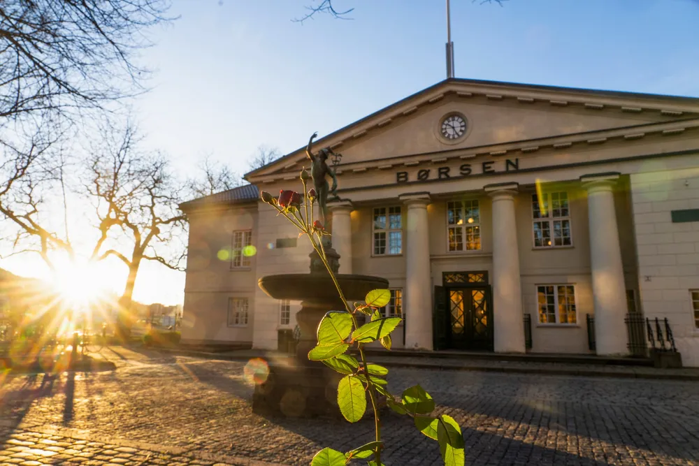 Hovedindeksen på Oslo Børs har steget 12,7 prosent hittil i år.