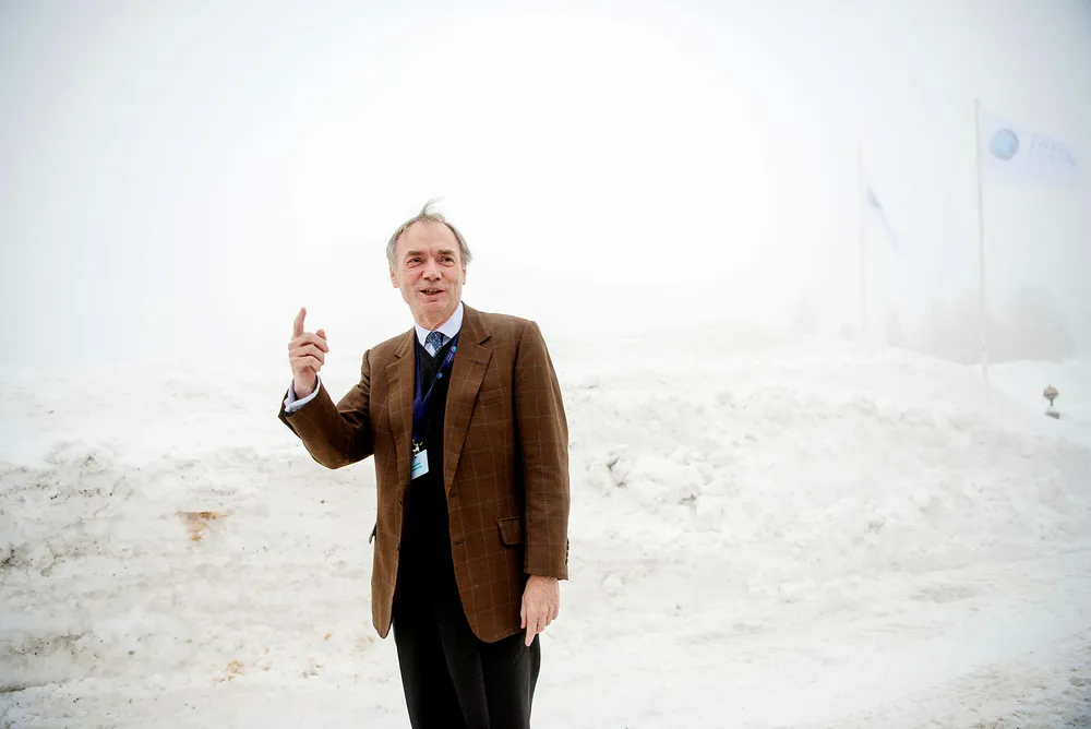 Sam Laidlaw fikk onsdag oppleve Kollen-tåken da han besøkte toppsjeftreffet Oslo Energy Forum på Holmenkollen Park hotell. Foto: Mikaela Berg