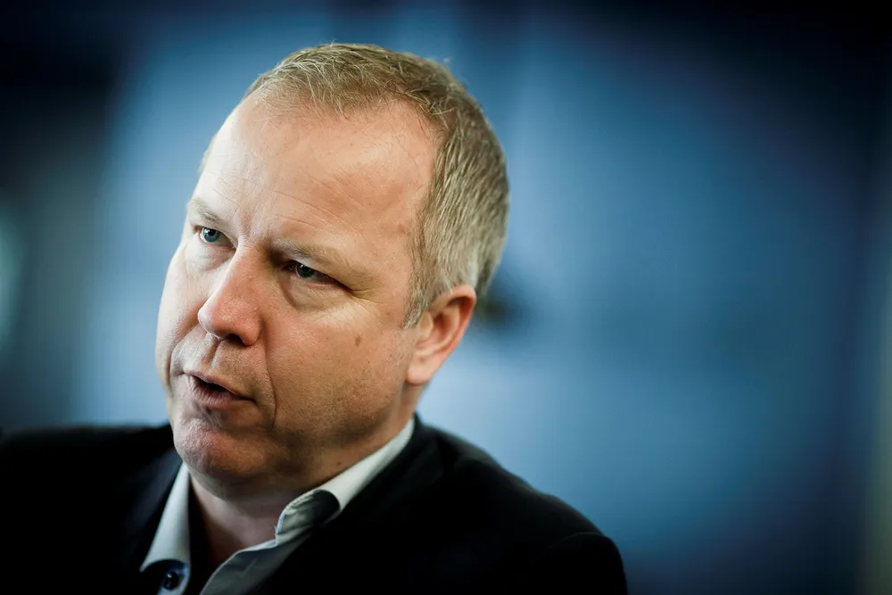 Den svenske Pensionsmyndigheten vil holde styreleder i Element asa, Lars Christian Beitnes, personlig ansvarlig for en rekke investeringer som «ikke var i fondets interesse».