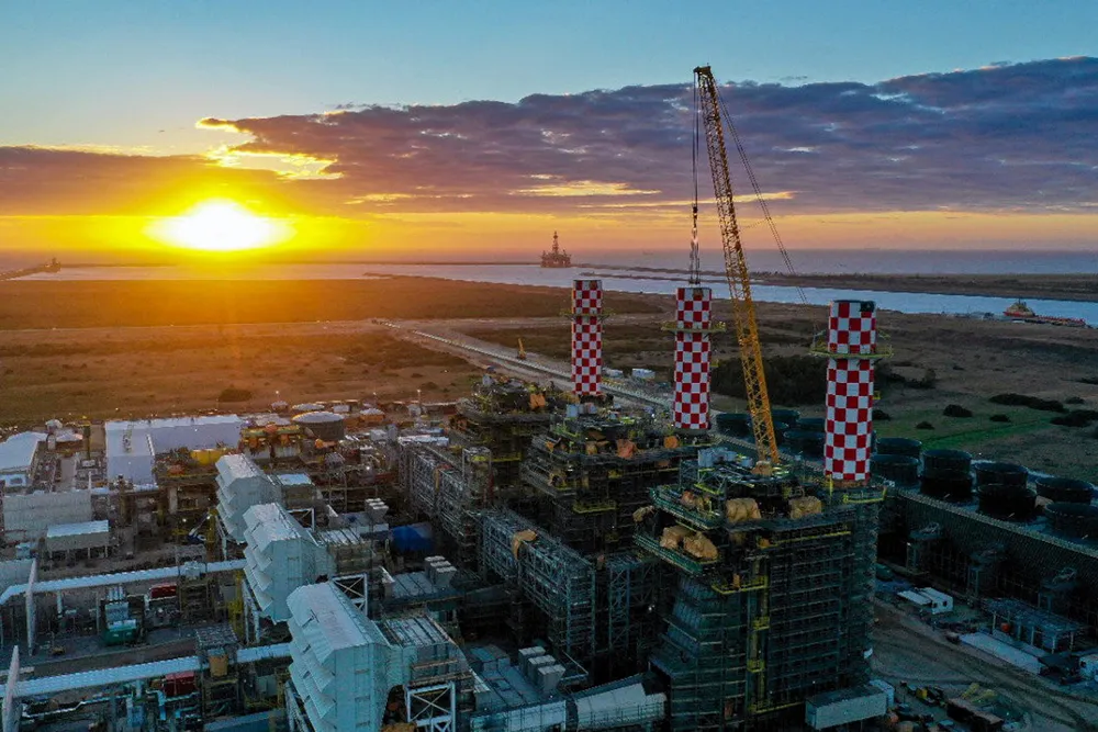 On line: Operations have started at the GNA thermoelectric plant at Acu Port, Brazil