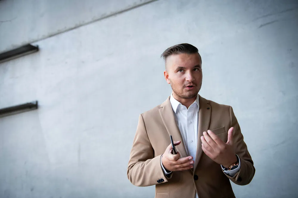 Leder i NEF Ung Anders Kløvning mener dagens universitets- og høyskolelov er utdatert.
