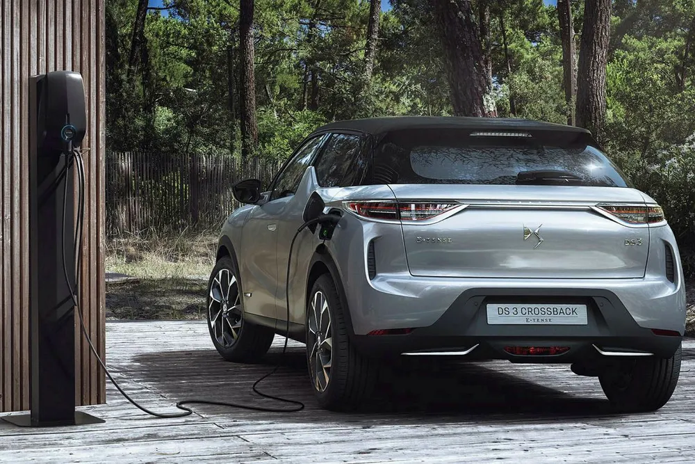 DS 3 Crossback E-tense er lengre enn dagens DS 3, som måler like under fire meter.